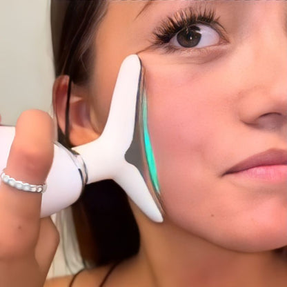 LED_Face_Sculpting_Tool_in_green_up_close