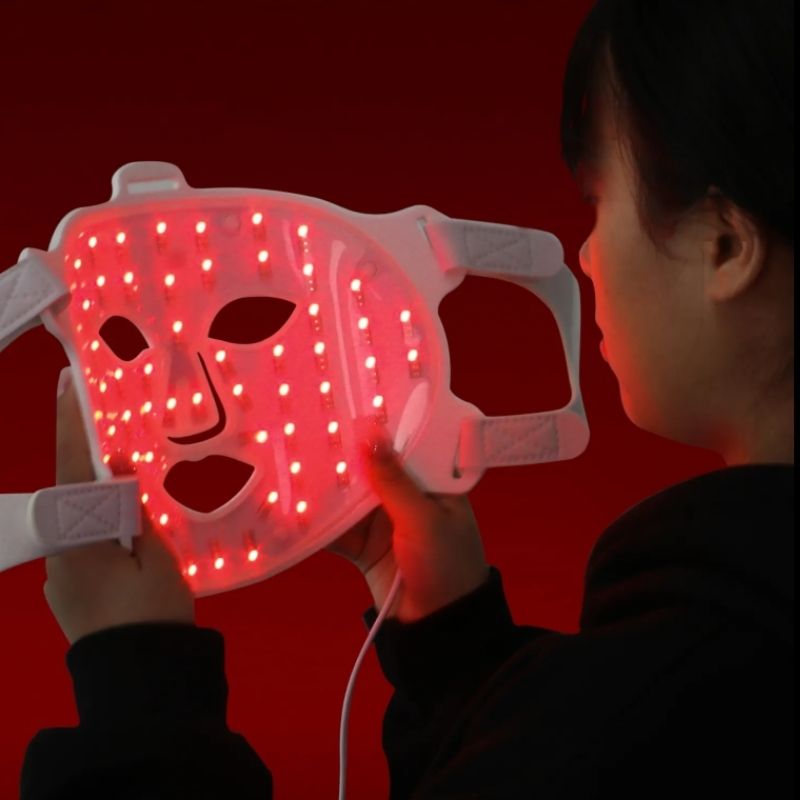LED_Lys_Terapi_Maske_set_fra_bagsiden