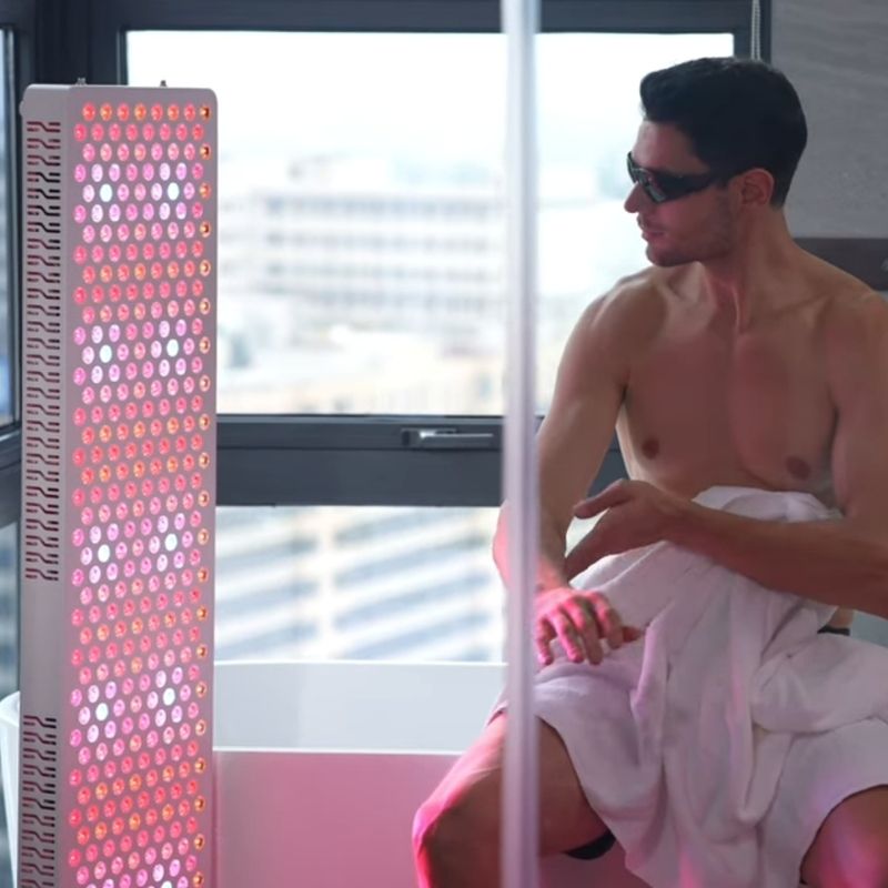 Man_sitting_in_front_of_ss450_pro_with_towel_on_lap