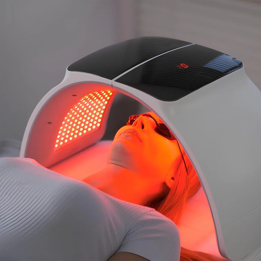 PDT Light Therapy Machine Angle Over Face