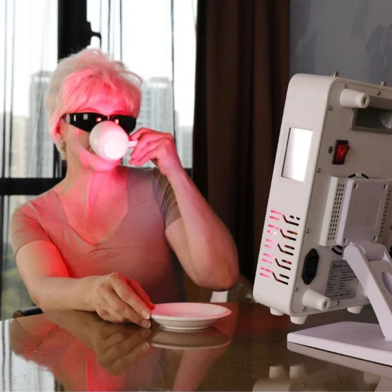 Woman_Drinking_with_panel_2