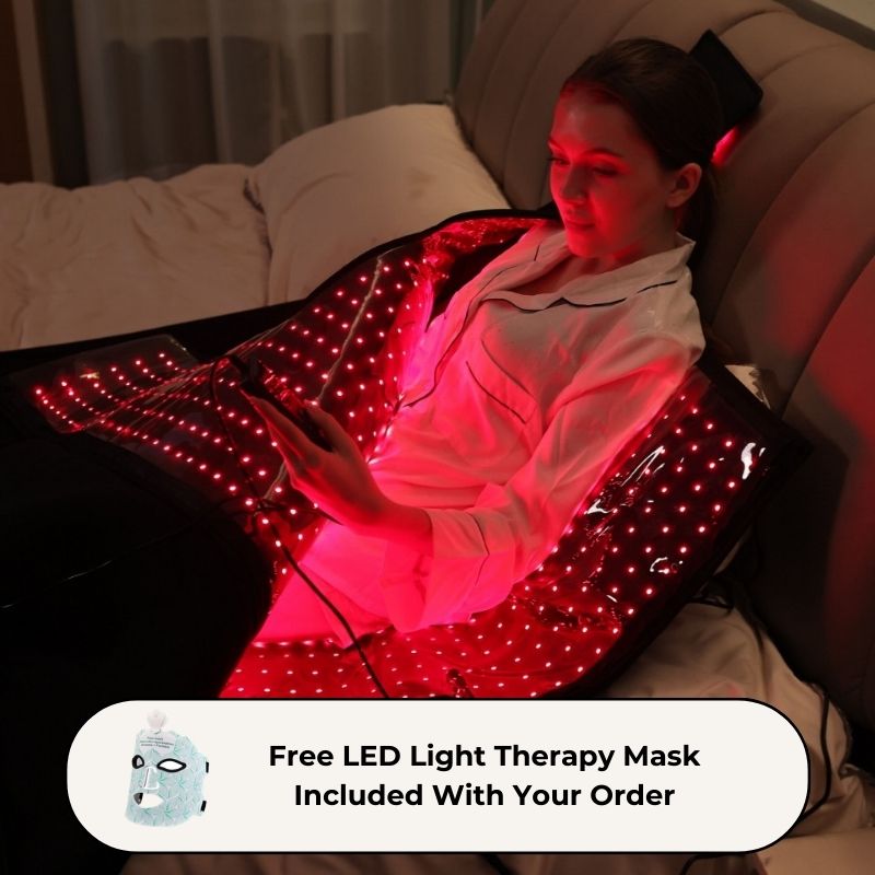Womanusingredlighttherapybagwithlaser