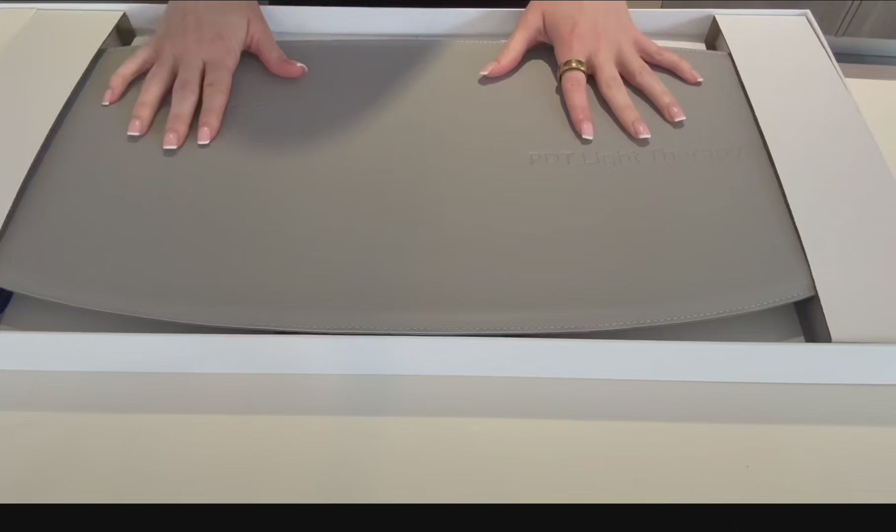 Load video: Professional LED Light Therapy Mchine
